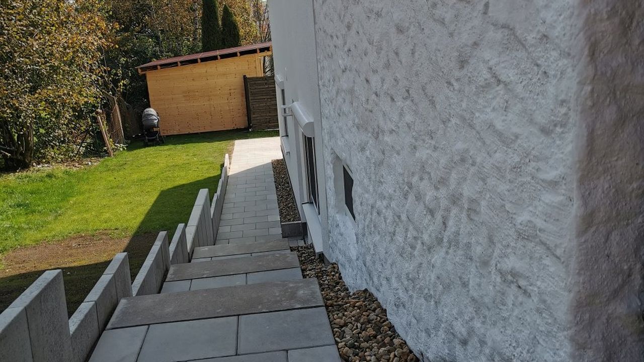 Weg zur Wohnung Weg zur Wohnung